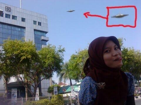 USTAZ RAHMAT BAEQUNI, SELAIN AHLI ILLUMINATI BELIAU TAHU UFO BIKINAN DAJJAL