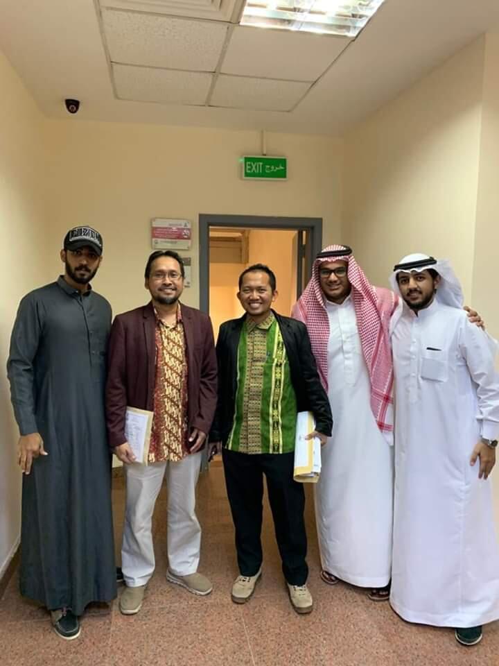 Kuliah dan Kerja di Saudi