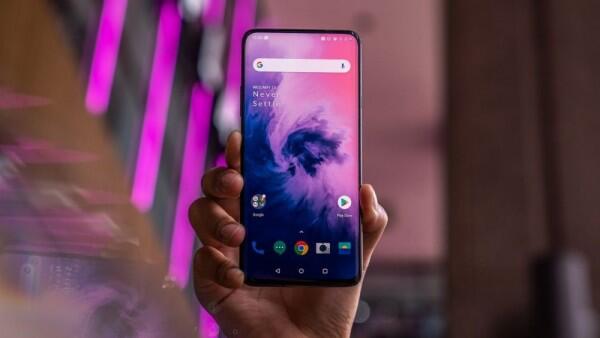 7 Smartphone Flagship Terbaik Paling Minim Bezel di 2019!
