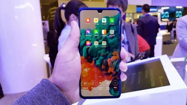 7 Smartphone Flagship Terbaik Paling Minim Bezel di 2019!