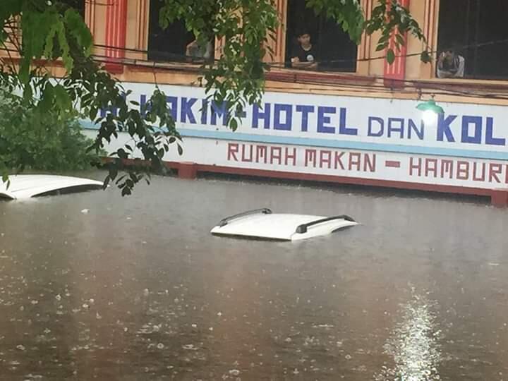 Tahun Baru, Jakarta Di Kepung Banjir