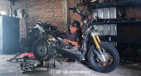 Mirip Wujud Honda X-ADV 750, Tapi Ternyata Cuma Modif Motor Ini