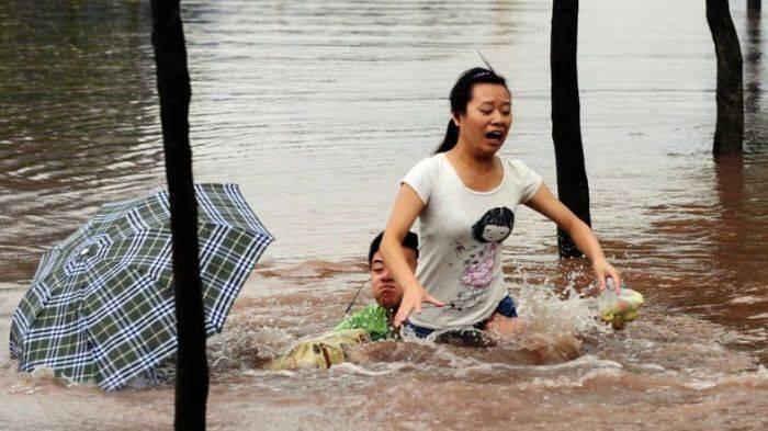 Lakukan Hal Ini Jika Sepeda Motor Terendam Banjir