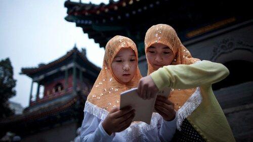 Fakta Fakta Muslim Uighur yang Bisa Bikin Hati Meleleh 😭 😢