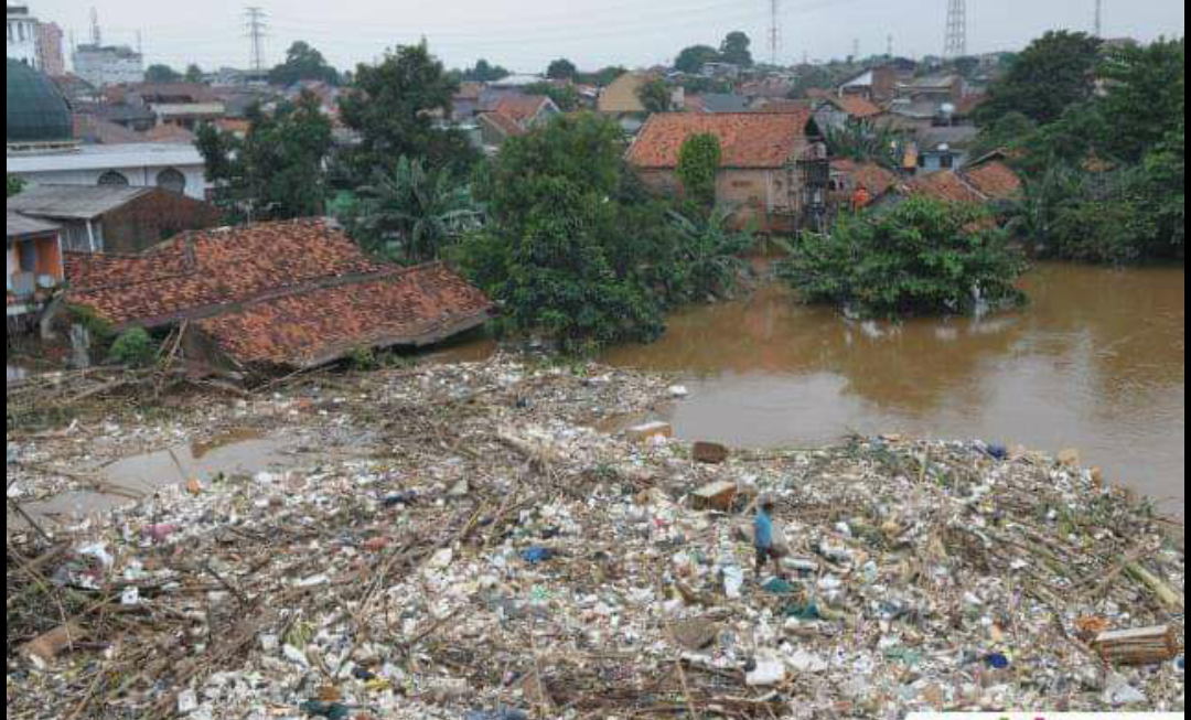 Jakarta Kebanjiran, Apa Penyebabnya? 