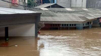 Keren! Ini Dia Deretan Edit Foto Saat Kejadian Banjir, Setuju Tidak?