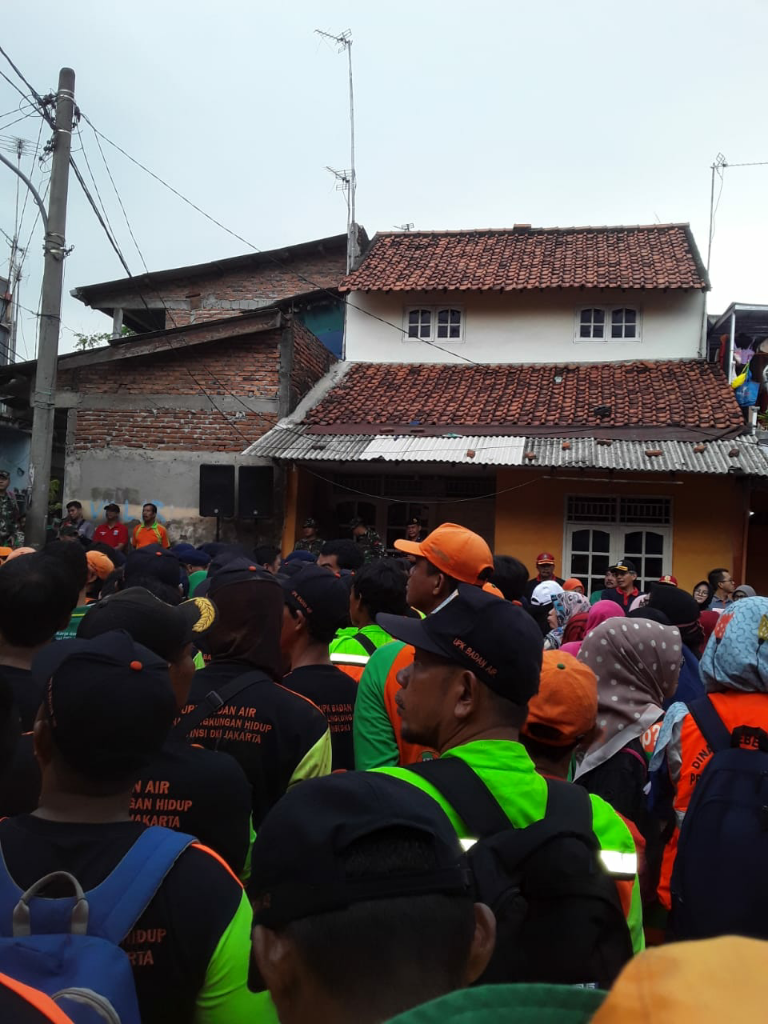 Sampah Jakarta Setelah Pasca Banjir, Adakah Solusinya?