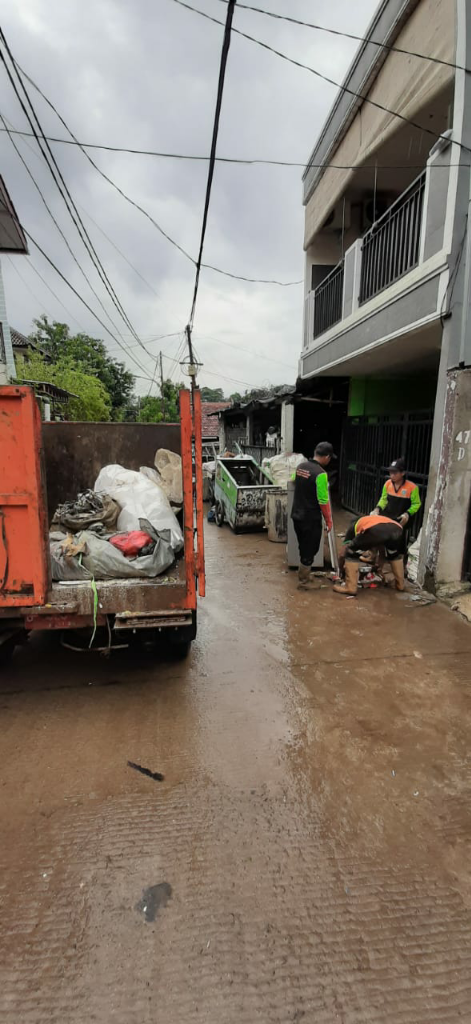 Sampah Jakarta Setelah Pasca Banjir, Adakah Solusinya?