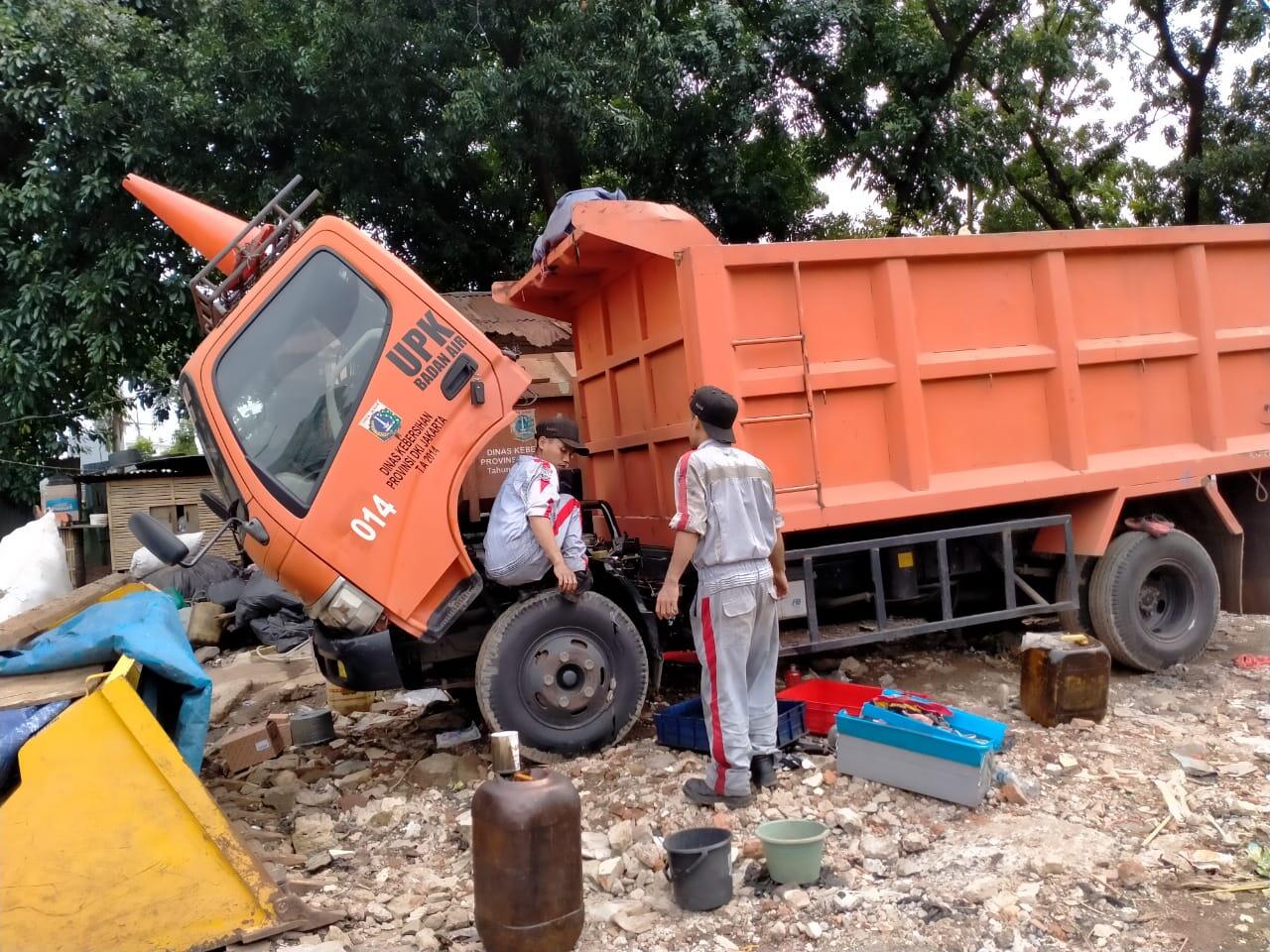 Sampah Jakarta Setelah Pasca Banjir, Adakah Solusinya?