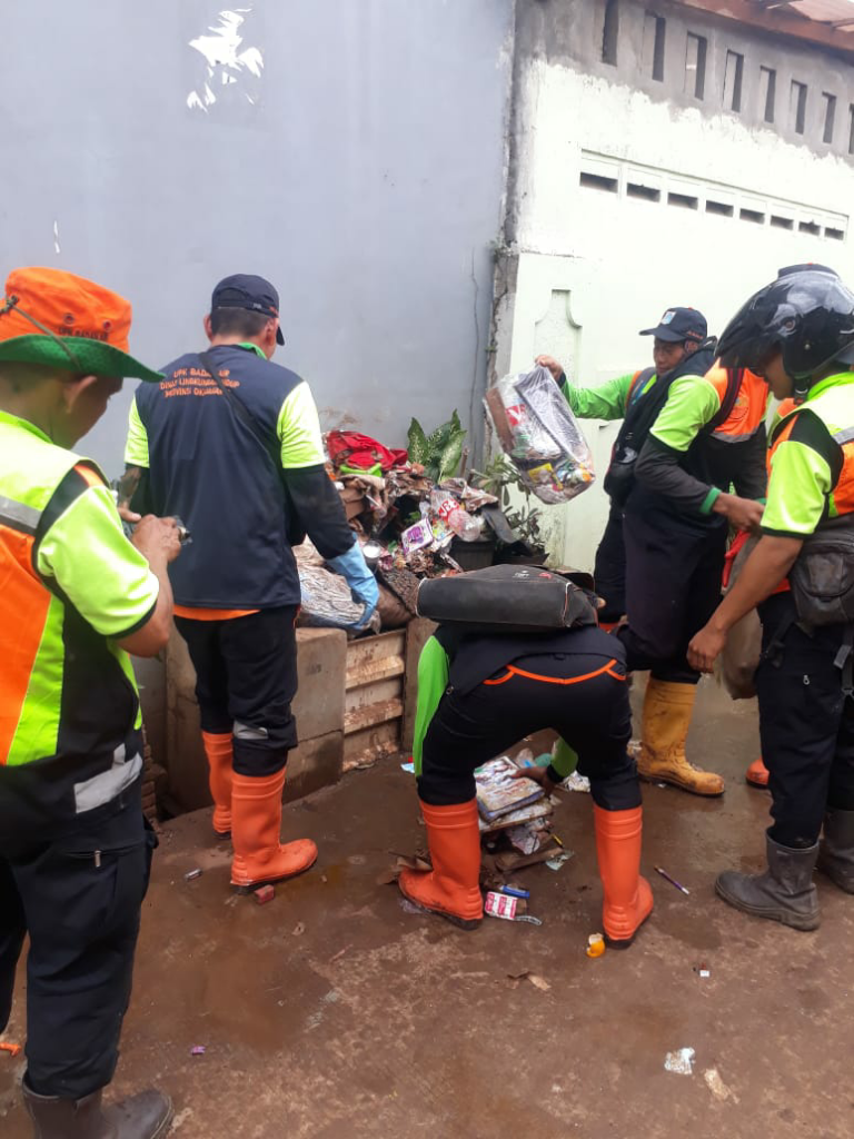 Sampah Jakarta Setelah Pasca Banjir, Adakah Solusinya?