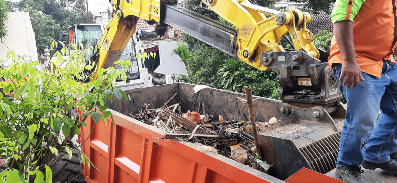 Sampah Jakarta Setelah Pasca Banjir, Adakah Solusinya?