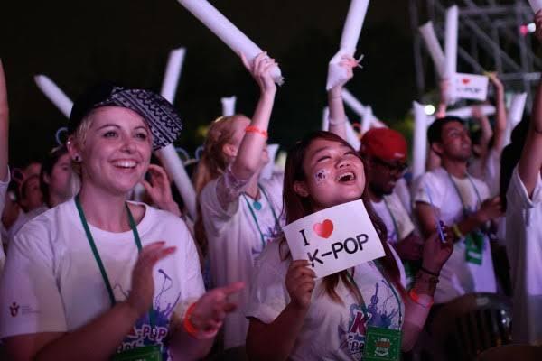 Kepoin Istilah Unik K-Popers? Ada yang Bikin Geleng-Geleng! 