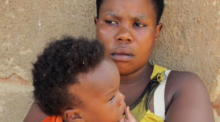 Belum Berkepala Empat Wanita Ini Memiliki 44 Anak