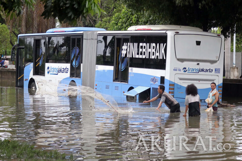 Banjir, Kepala Daerah dan Jokowi