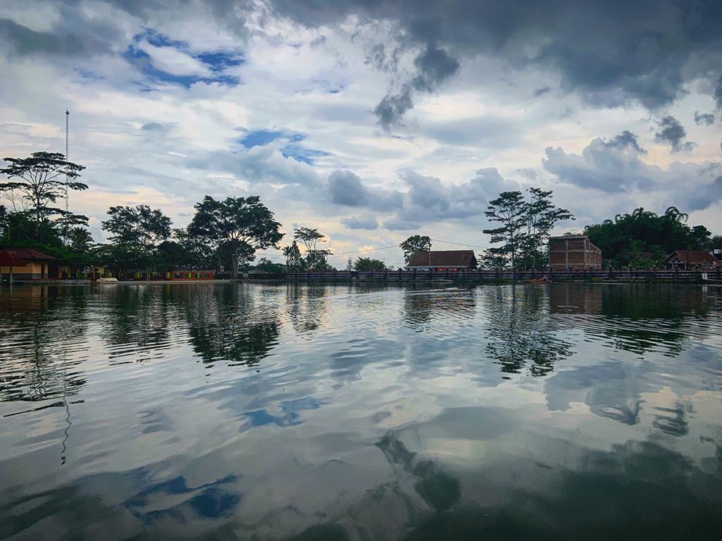  Telaga Bleder, Lokasi Rekreasi Keluarga yang Asri