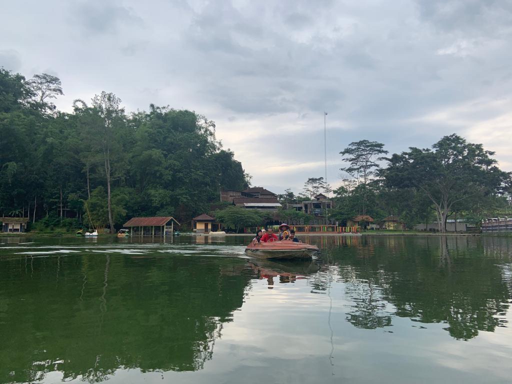  Telaga Bleder, Lokasi Rekreasi Keluarga yang Asri