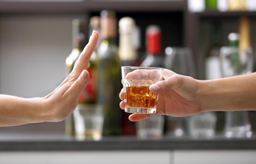Minuman Alkohol Tetap Berbahaya Apapun Musimnya