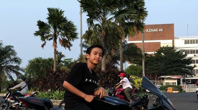 Masih Ingat Bowo Alpenliebe TikTok?Ini 6 Potret Terbarunya Yg Makin Kece