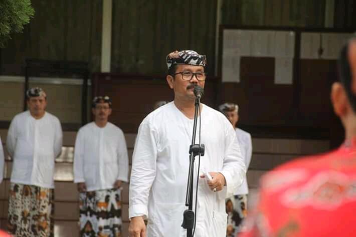 ASN Memakai Pakaian Adat, Bupati Cirebon: Perekonomian Masyarakat Bisa Meningkat