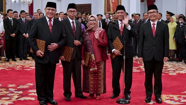 Aksi KPK Baru : Habis Merah, Terbitlah Biru