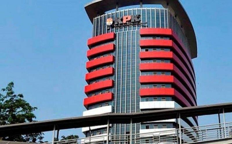 KPK Tetapkan Komisioner KPU dan Kader PDIP Tersangka Suap Penetapan Caleg DPR