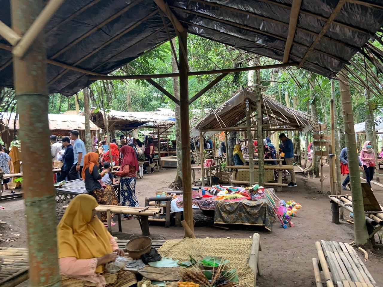 Pasar Tradisi Lembah Merapi, Setiap Minggu Pagi