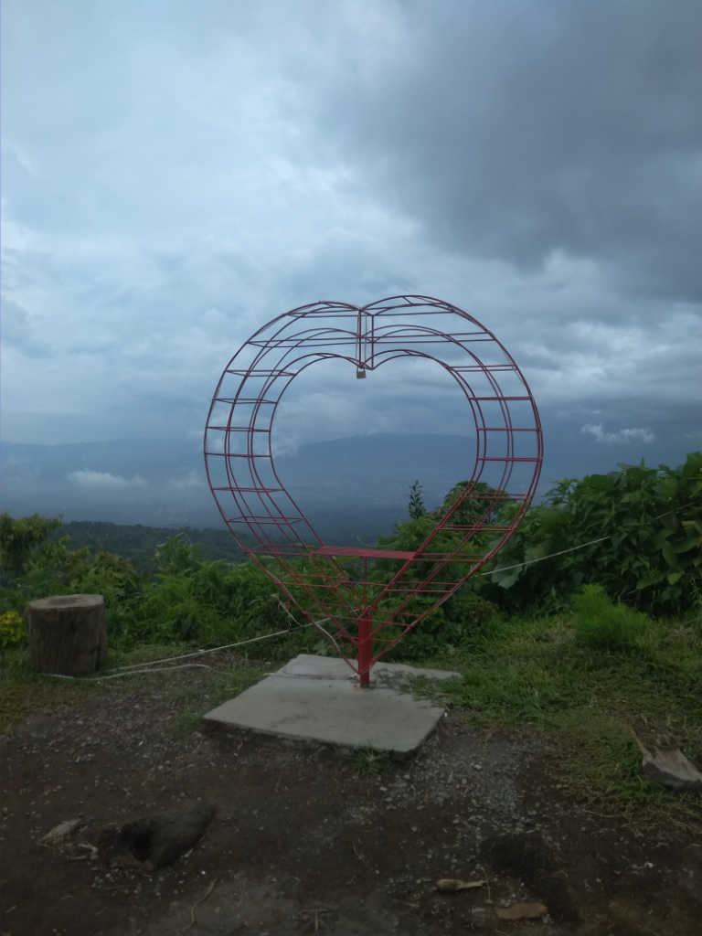 Beberapa Objek Wisata yang Tidak Menguras Kocek. Mau Tahu. Yuk, Lihat di Sini