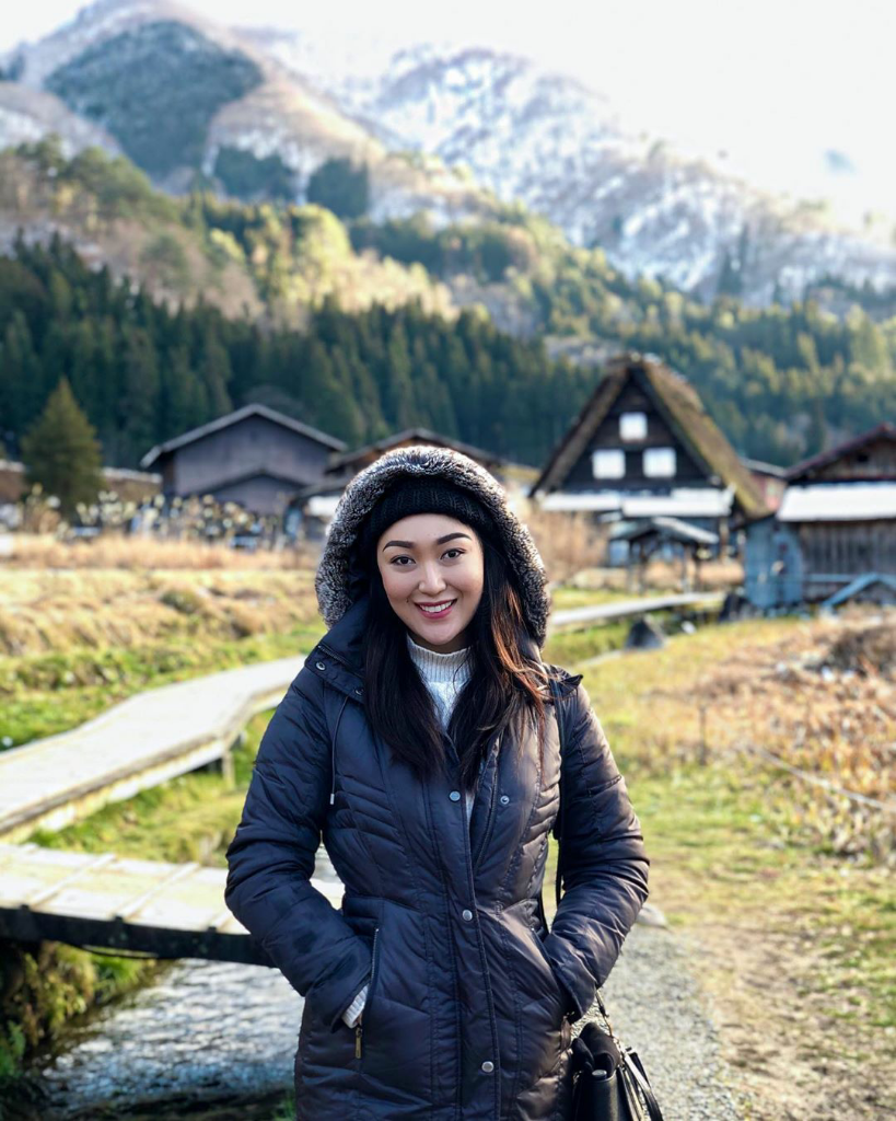 Bandingkan Foto Kecil Para Queen, Ada Yang Aneh Di Foto Terakhir?