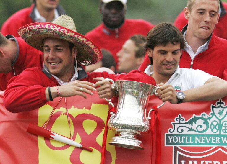Resmi ke Aston Villa, Pepe Reina Ramaikan Panggung Pemain Spanyol di EPL 