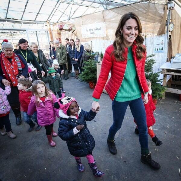 Ultah ke-38, 10 Pesona Kate Middleton dengan Senyum Merekah Awet Muda