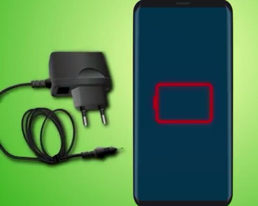 Jangan Mengecas Ponsel Sampai 100%, Ini Alasannya