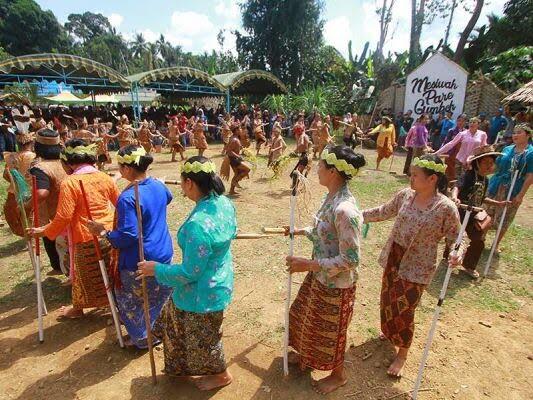 Desa Miniatur Kultur Asli Indonesia