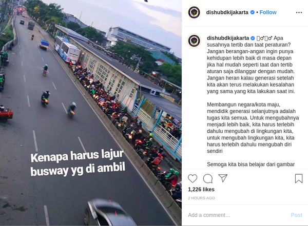 Haduh, Pemotor Serobot Jalur Busway, Padahal Jalan Biasa Lancar