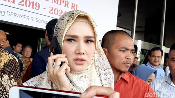 Mulan Jameela Tolak Diperiksa di Kasus MeMiles, MK: Tidak Perlu Izin Presiden