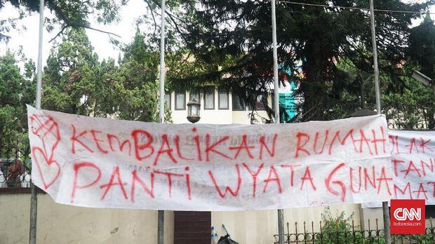 Kisruh Tunanetra Terusir dari Fasilitas Kemensos di Bandung