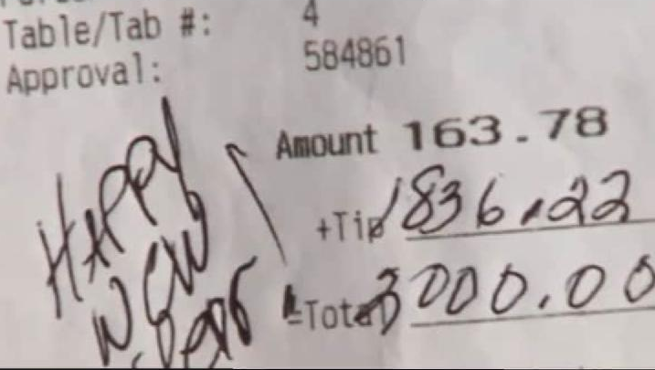 Wanita Dapat Tip Sekitar Rp 26 Juta Dari Menjadi Pelayan Restoran