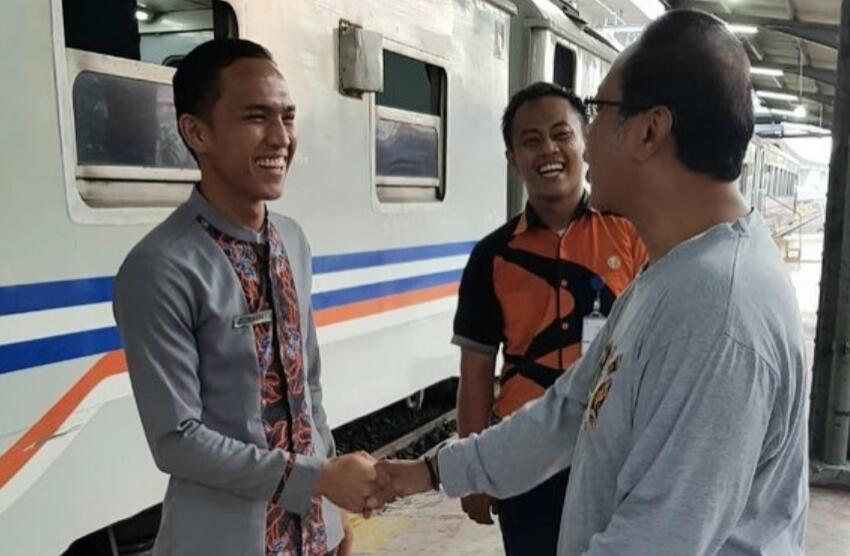 Dirut PT KAI Edi Sukmoro Meningkatkan Program Pembenahan