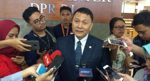 Kritisi Kunker ke LN, Mardani Minta Prabowo Lihat Informasi dari Ponsel