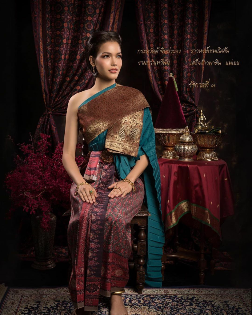 Tampil Dengan Balutan Thailand Kuno, Paweensuda Drouin Nampak Anggun Dan Menawan