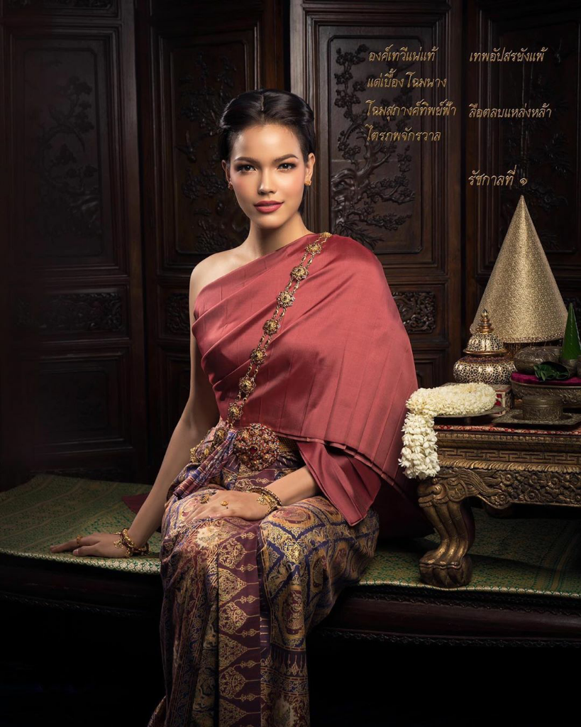 Tampil Dengan Balutan Thailand Kuno, Paweensuda Drouin Nampak Anggun Dan Menawan