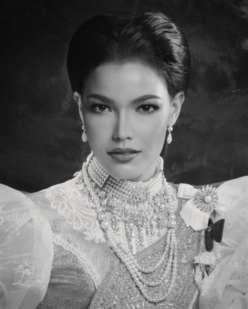 Tampil Dengan Balutan Thailand Kuno, Paweensuda Drouin Nampak Anggun Dan Menawan