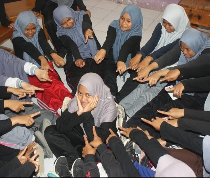 Tinggalkan Kenangan Bersama Orang-Orang Spesial