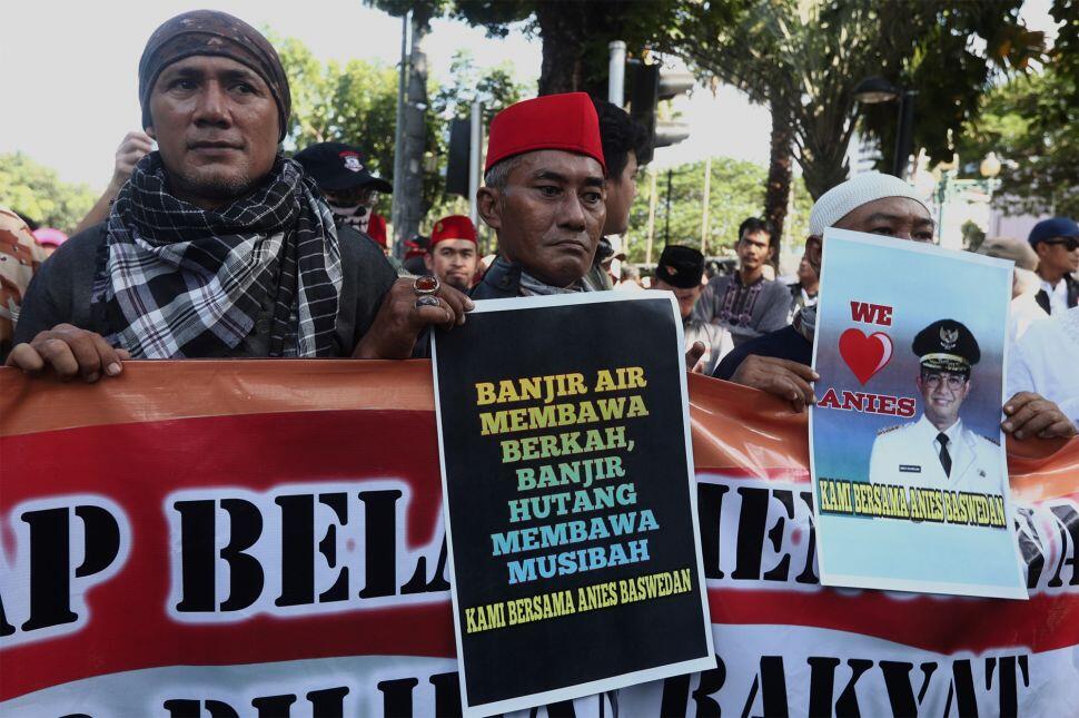 Jakarta Banjir Lagi, Abu Janda: Kata Jawara Air Berlimpah Itu Berkah