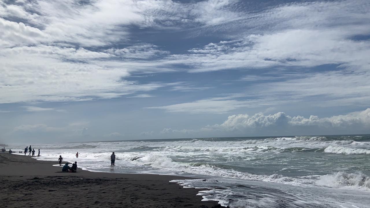 Pesona Pantai Jatimalang, Purwodadi, Purworejo