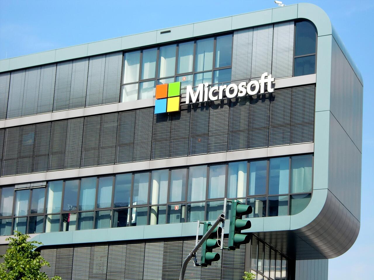 400 Juta Orang Diminta Microsoft Membeli PC Baru, Ini Alasannya ?