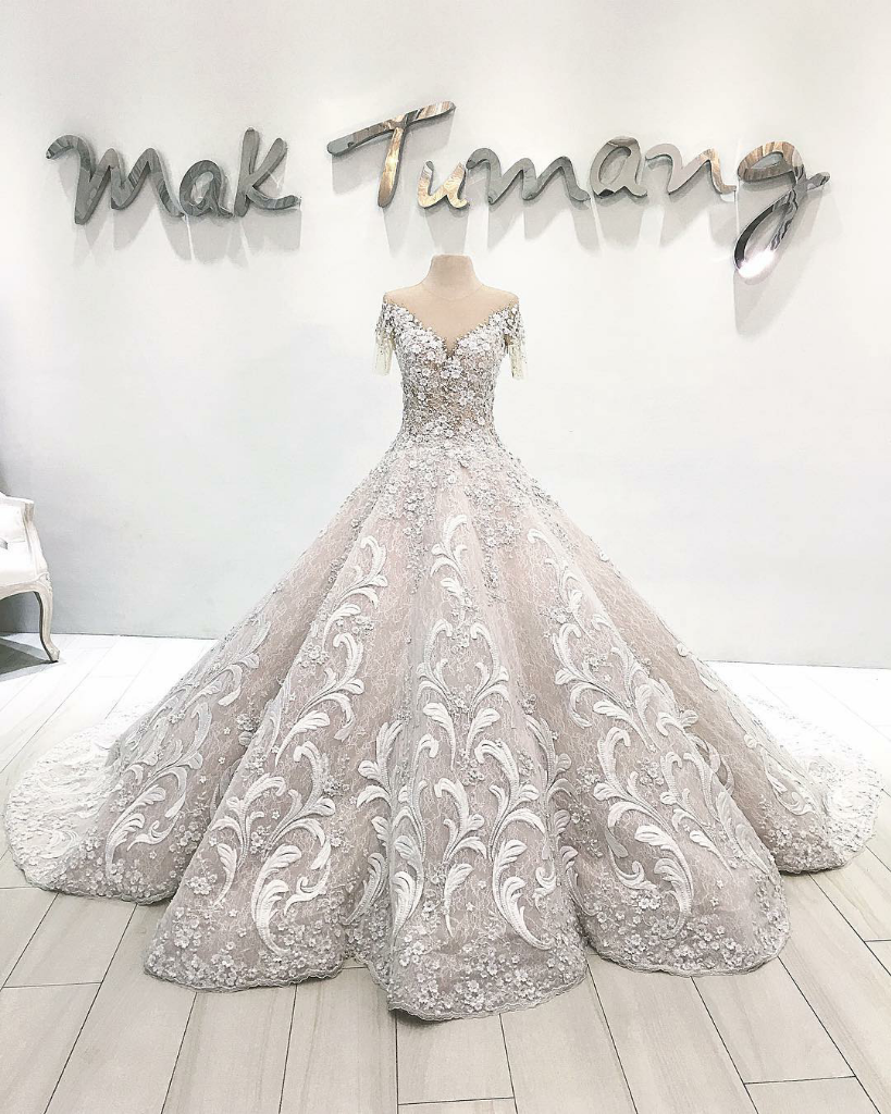 Terkenal Berkat Lava Gown, Ini Berbagai Rancangan Mak Tumang! Desainer Asal Filipina