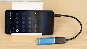 Begini Cara Menyambungkan HP Android dengan Flashdisk