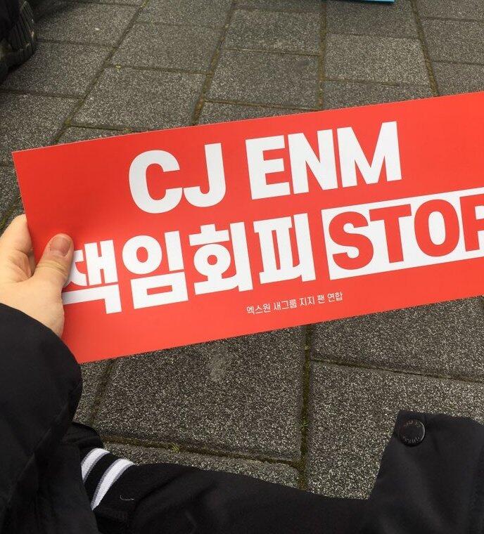 One It Gelar Aksi Protes di Kantor Pusat CJ ENM