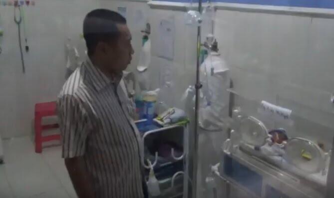 Viral Video Ibu di Sampang Melahirkan di Pinggir Jalan