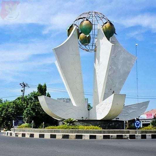 WARGA INDRAMAYU KINI PUNYA ISLAMIC CENTER MEGAH